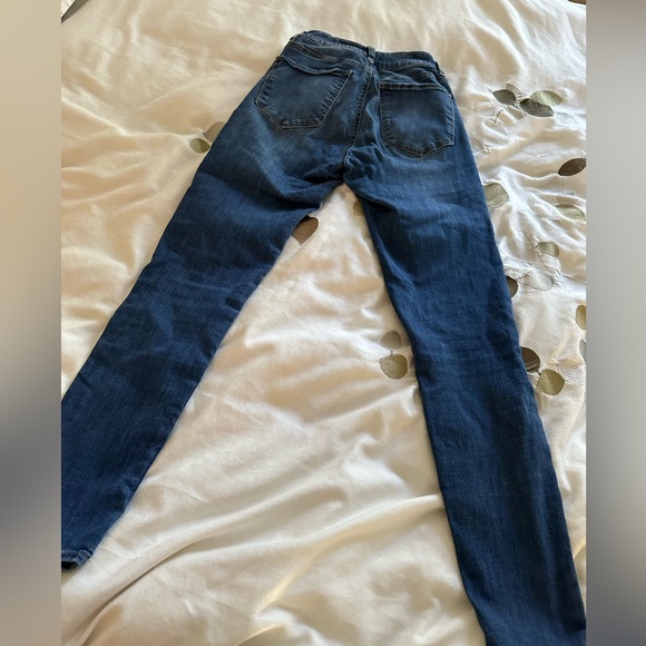 Size 3 Dark Wash Blue Skinny Jeans - Picture 2 of 3